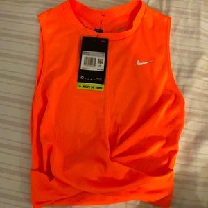 Nike crop top training top dry fit